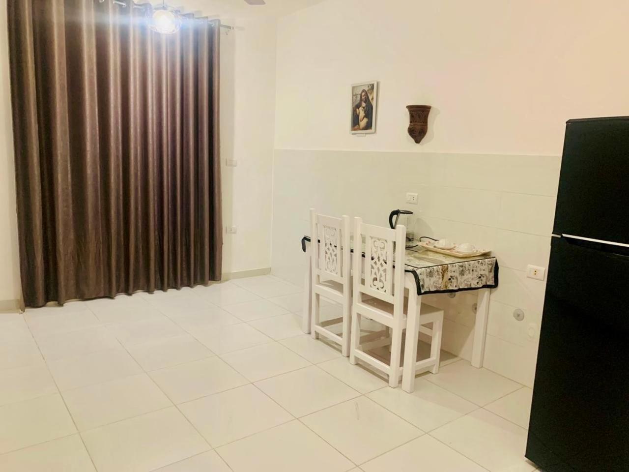 Moon House Of شقة الأقصر